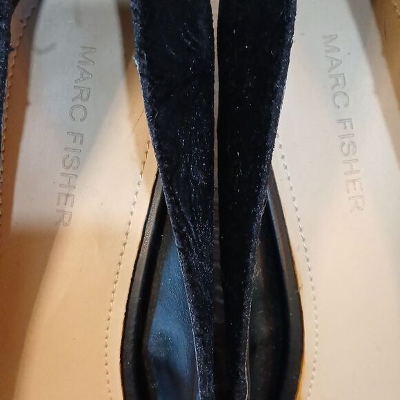 Marc Fisher Black Pointed Block Heels Velvet Size 7 - Picture 6 of 8